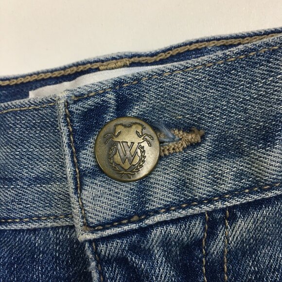 WILDFOX Logo Hardware Bijoux Boyfriend Short Fallen Wash Distressed Denim Shorts - Picture 4 of 10